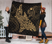 Polynesian Quilt - Polynesian Gold Shark Warrior Tattoo - Polynesian Pride