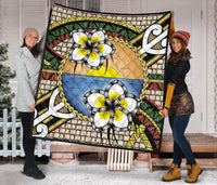 Hawaii Plumeria Pattern Limited Premium Quilt Gold - Polynesian Pride