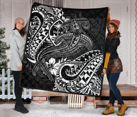 Guam Polynesian Premium Quilt - White Shark Polynesian Tattoo - Polynesian Pride