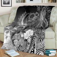 Pohnpei Premium Blanket - Humpback Whale with Tropical Flowers (White) - Polynesian Pride