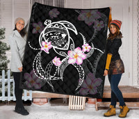 Hawaii Turtle Swim Poly Premium Quilt - Polynesian Pride