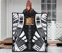 Tokelau Premium Quilt - Tokelau Coat Of Arms Polynesian White Tattoo - Polynesian Pride