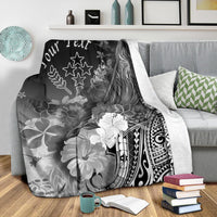 Kosrae Custom Personalised Premium Blanket - Humpback Whale with Tropical Flowers (White) - Polynesian Pride