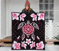 Hawaiian Pinky Turtle Plumeria Quilt - Polynesian Pride