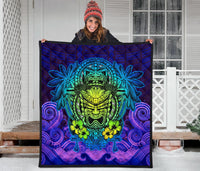 Hawaii Polynesian Premium Quilt - Hawaiian Green Yellow Tiki Face (Purple) - Polynesian Pride