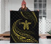 Hawaii Turtle Hibicus Premium Quilt - Frida Style - Yellow - Polynesian Pride