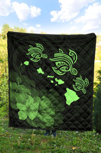 Hawaii Hibiscus Map Hidden Polynesian Green Premium Quilt - Polynesian Pride