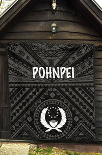 Pohnpei Premium Quilt - Pohnpei Seal With Polynesian Tattoo Style ( Black) - Polynesian Pride