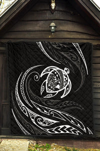 Hawaii Turtle Premium Quilt - White - Frida Style - Polynesian Pride