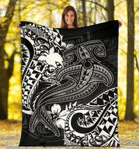 Papua New Guinea Premium Blanket - White Shark Polynesian Tattoo - Polynesian Pride
