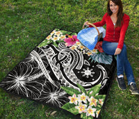 The Philippines Premium Quilt - Summer Plumeria (Black) - Polynesian Pride