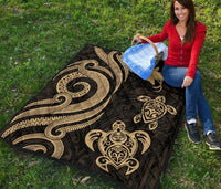 Papua New Guinea Premium Quilt - Gold Tentacle Turtle - Polynesian Pride