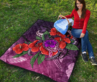 Polynesian Premium Quilt - Purple Hibiscus Turtle Flowing - Polynesian Pride