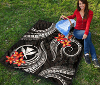 Polynesian Hawaii Premium Quilt - Black Plumeria - Polynesian Pride