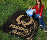 Pohnpei Micronesia Premium Quilt - Gold Tribal Wave - Polynesian Pride