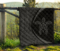 Hawaii Turtle Polynesian Grey Premium Quilt - Circle Style - Polynesian Pride