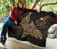 Polynesian Quilt - Polynesian Gold Shark Warrior Tattoo - Polynesian Pride