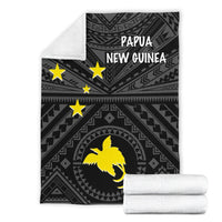 Papua New Guinea Premium Blanket - Flag With Polynesian Patterns (Black) - Polynesian Pride