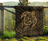 Hawaii Turtle Kanaka Map Hibiscus Poly Premium Quilt - Gold - Polynesian Pride