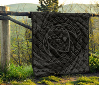 Hawaiian Kanaka Honu Hibiscus Tornando Gray Polynesian Premium Quilt - Polynesian Pride