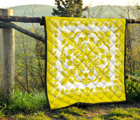 Hawaiian Premium Quilt Royal Pattern - Yellow And White - Polynesian Pride