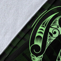 Hibiscus Plumeria Mix Polynesian Green Turtle Premium Blanket - Polynesian Pride