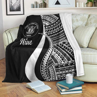 Niue Premium Blanket - White Polynesian Tentacle Tribal Pattern - Polynesian Pride