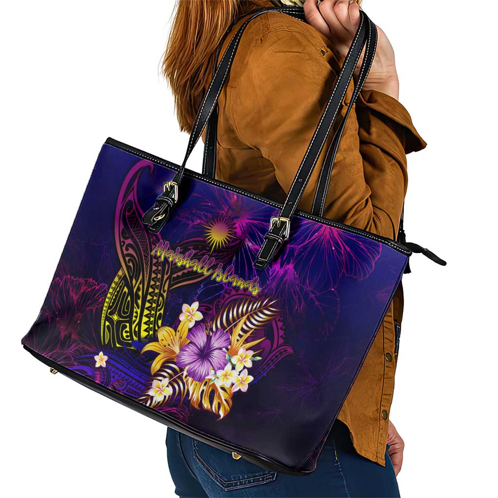Marshall Islands Leather Tote Bag Whale Hibiscus Polynesian DT02 - Polynesian Pride