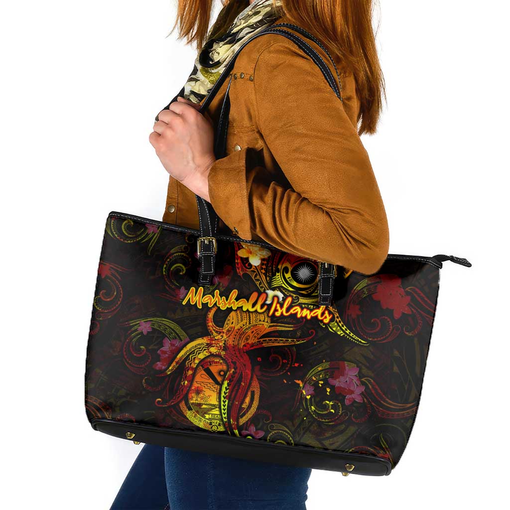 Marshall Islands Leather Tote Bag Octopus Plumeria Polynesian Tattoo DT02 Black - Polynesian Pride