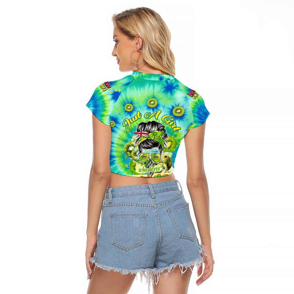 Just a Girl Who Loves Kiwis Raglan Cropped T Shirt New Zealand Tie Dye
