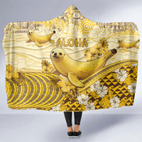 Hawaii Banana Seal Hooded Blanket Ilio Holo I Ka Uaua Aloha DT05 One Size Yellow - Polynesian Pride