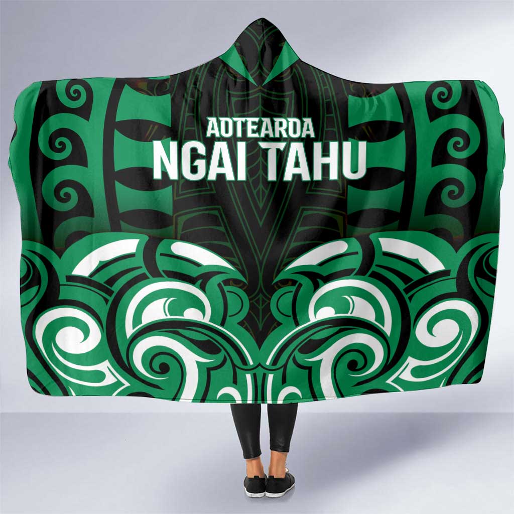 Aotearoa Ngai Tahu Hooded Blanket Maori Pattern New Zealand DT05 One Size Green - Polynesian Pride