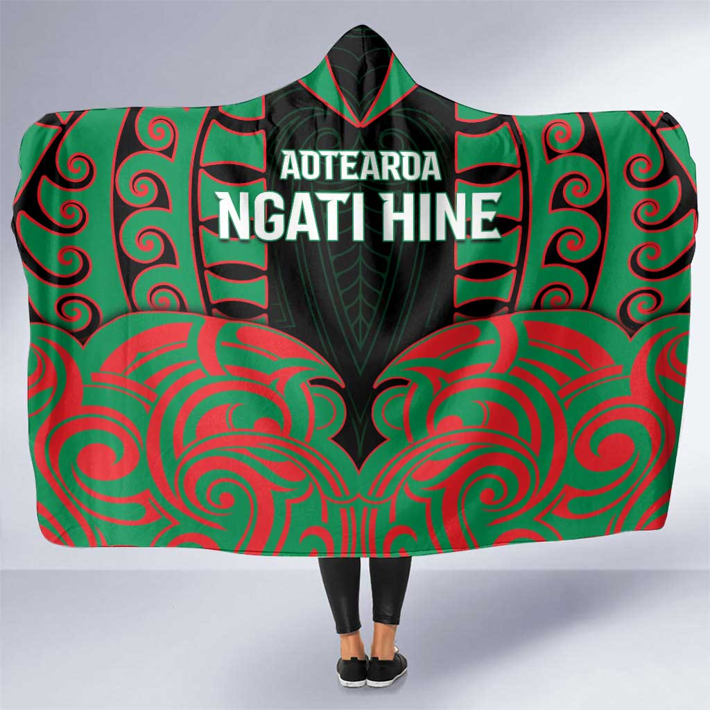Aotearoa Ngati Hine Hooded Blanket Maori Pattern New Zealand DT05 One Size Green - Polynesian Pride