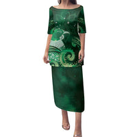 New Zealand Matariki Family Matching Puletasi and Hawaiian Shirt Maori Tui Bird Green Galaxy DT05 Mom's Dress Green - Polynesian Pride