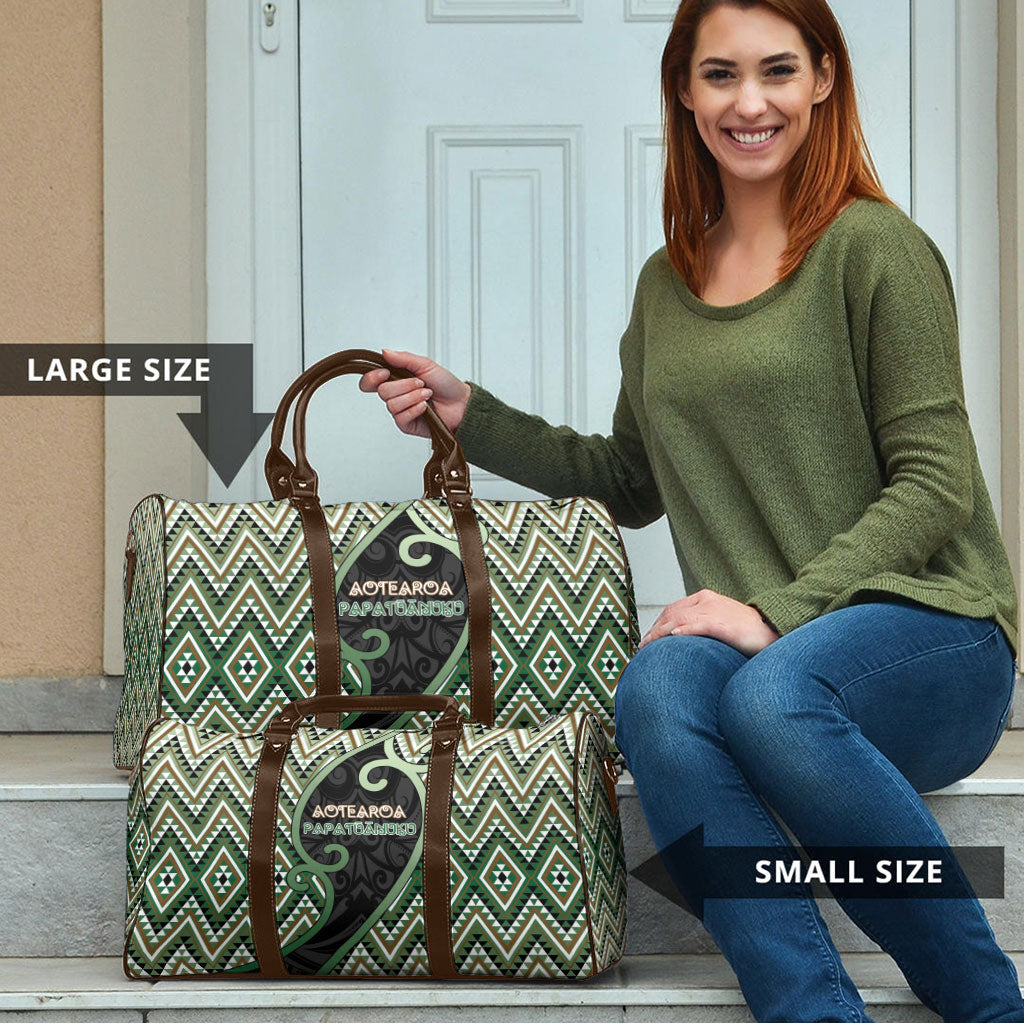 Aotearoa Atua Papatuanuku Travel Bag Earth Mother Father Koru Patterns DT05 - Polynesian Pride