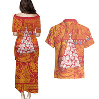French Polynesia Christmas Couples Matching Puletasi and Hawaiian Shirt Seashell Xmas Tree Tribal Waves - Polynesian Pride