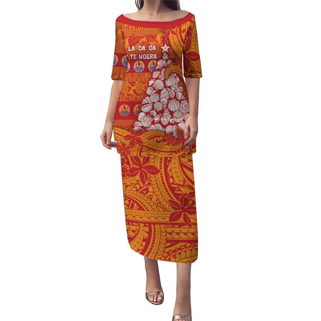 French Polynesia Christmas Family Matching Puletasi and Hawaiian Shirt Seashell Xmas Tree Tribal Waves DT05 Mom's Dress Orange - Polynesian Pride
