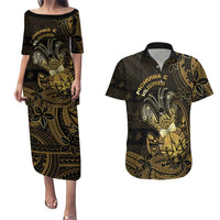 Niue Christmas Couples Matching Puletasi and Hawaiian Shirt Niuean Crab Xmas Tribal Waves DT05 Gold - Polynesian Pride