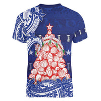 Northern Mariana Islands Christmas Women V-Neck T-Shirt Seashell Xmas Tree Tribal Waves - Polynesian Pride