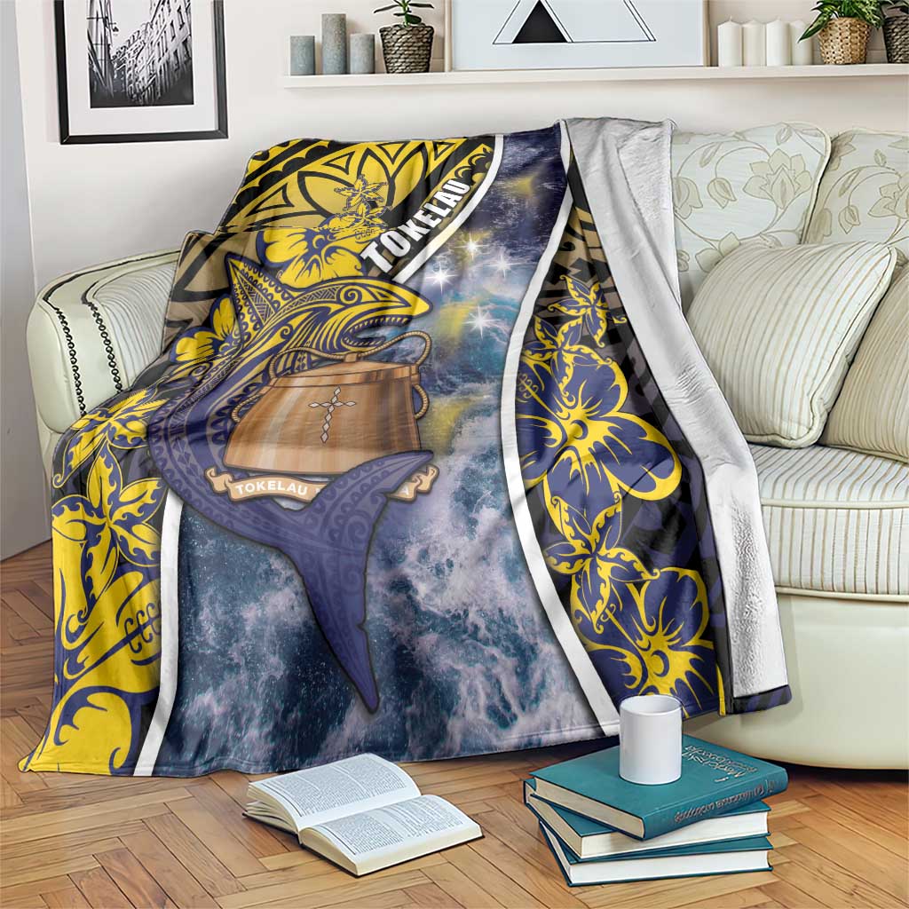Tokelau Blanket National Badge Waves Style