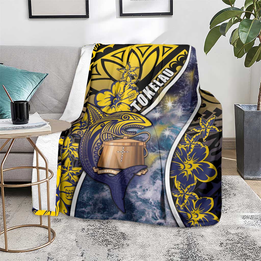 Tokelau Blanket National Badge Waves Style