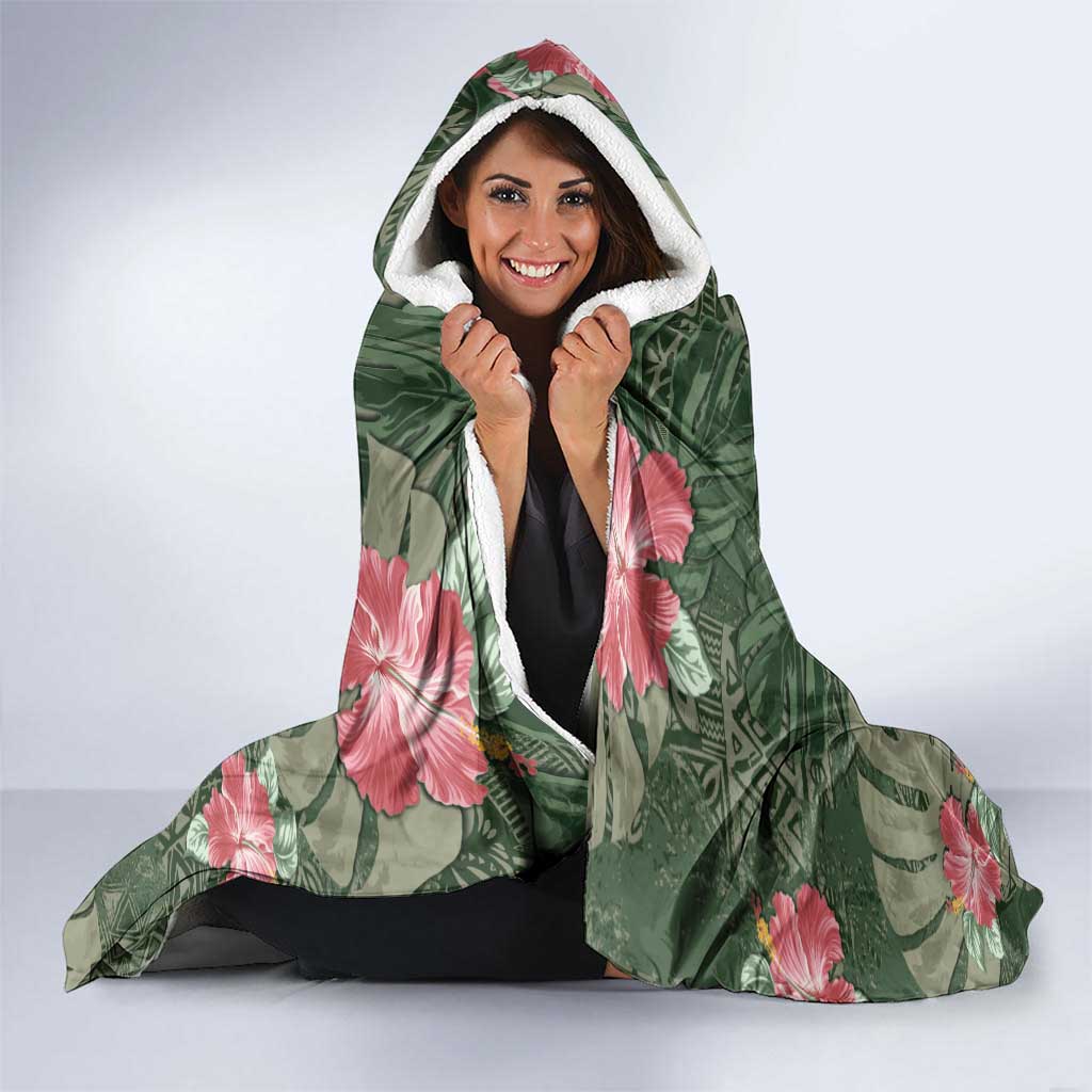 Hawaii Hooded Blanket Green Polynesian Monstera Patterns - Polynesian Pride