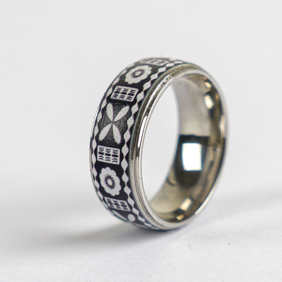 Fiji Tapa Spinner Ring