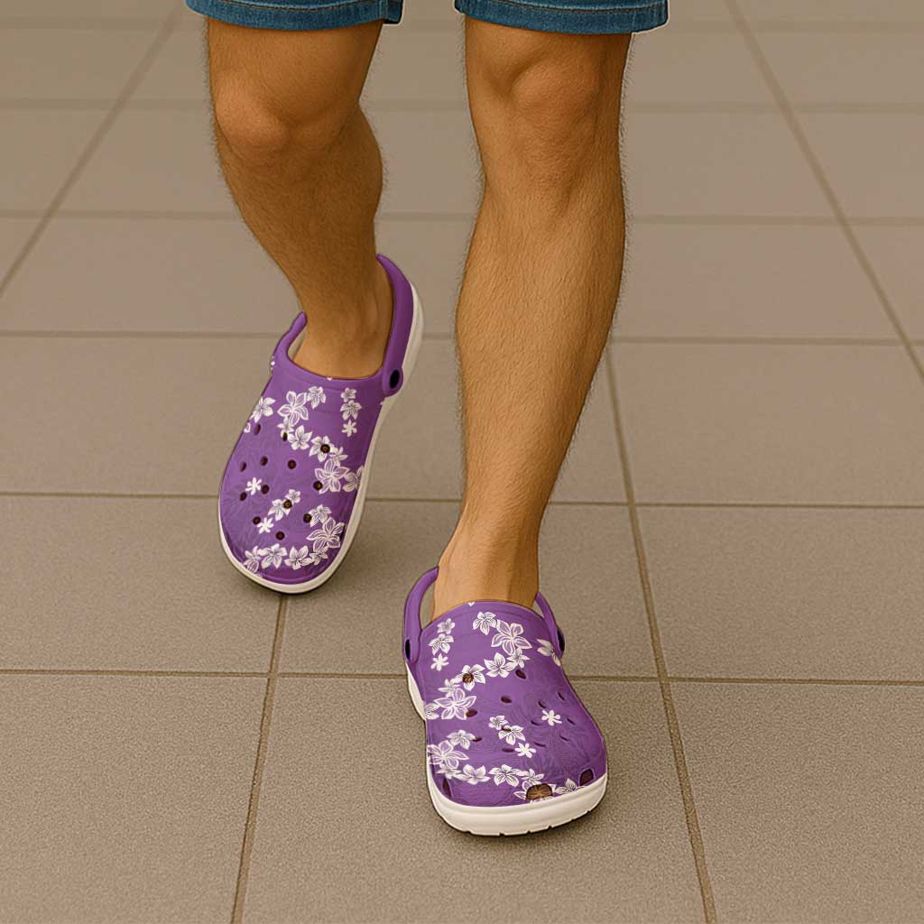 Hawaii Monstera Deliciosa Clogs Shoes Purple Plumeria Polynesian Pattern - Polynesian Pride