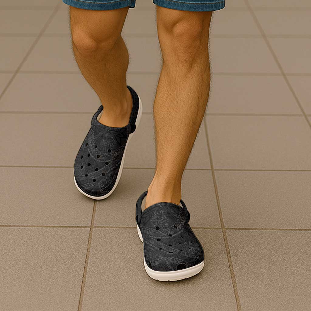 Hawaiian Kakau Art and Hisbiscus Tattoo Clogs Shoes Tribal Pattern-Black Gradient Style - Polynesian Pride