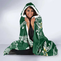 Polynesian Hawaiian Plumeria Tribal Pattern Hooded Blanket Green Version