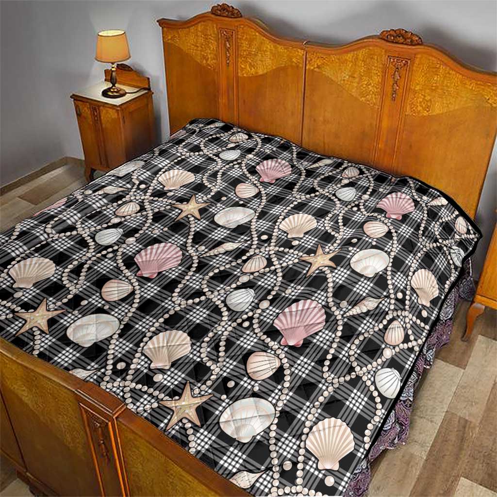 Hawaiian Ocean Seashells Quilt Black Palaka Pattern