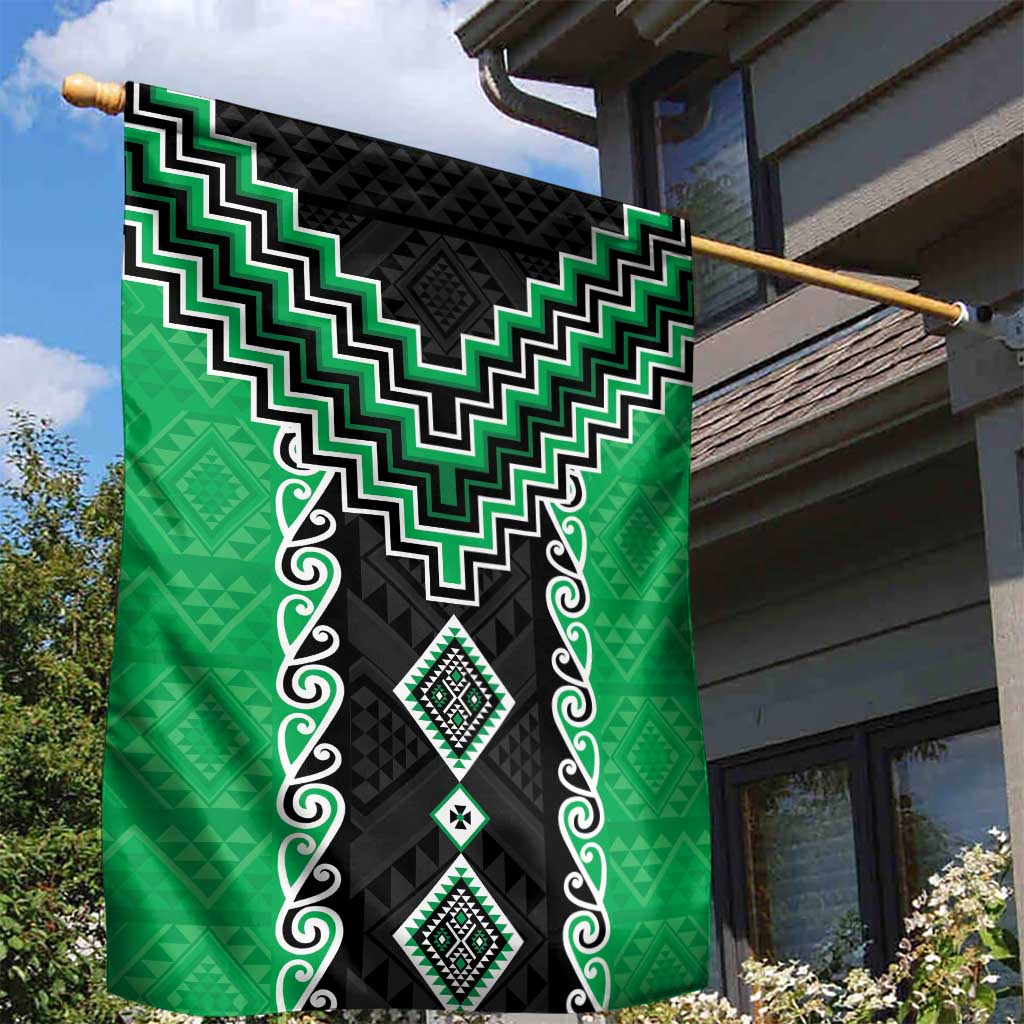 Green Niho Taniwha Mix Poutama Garden Flag Unique Taniko Aotearoa