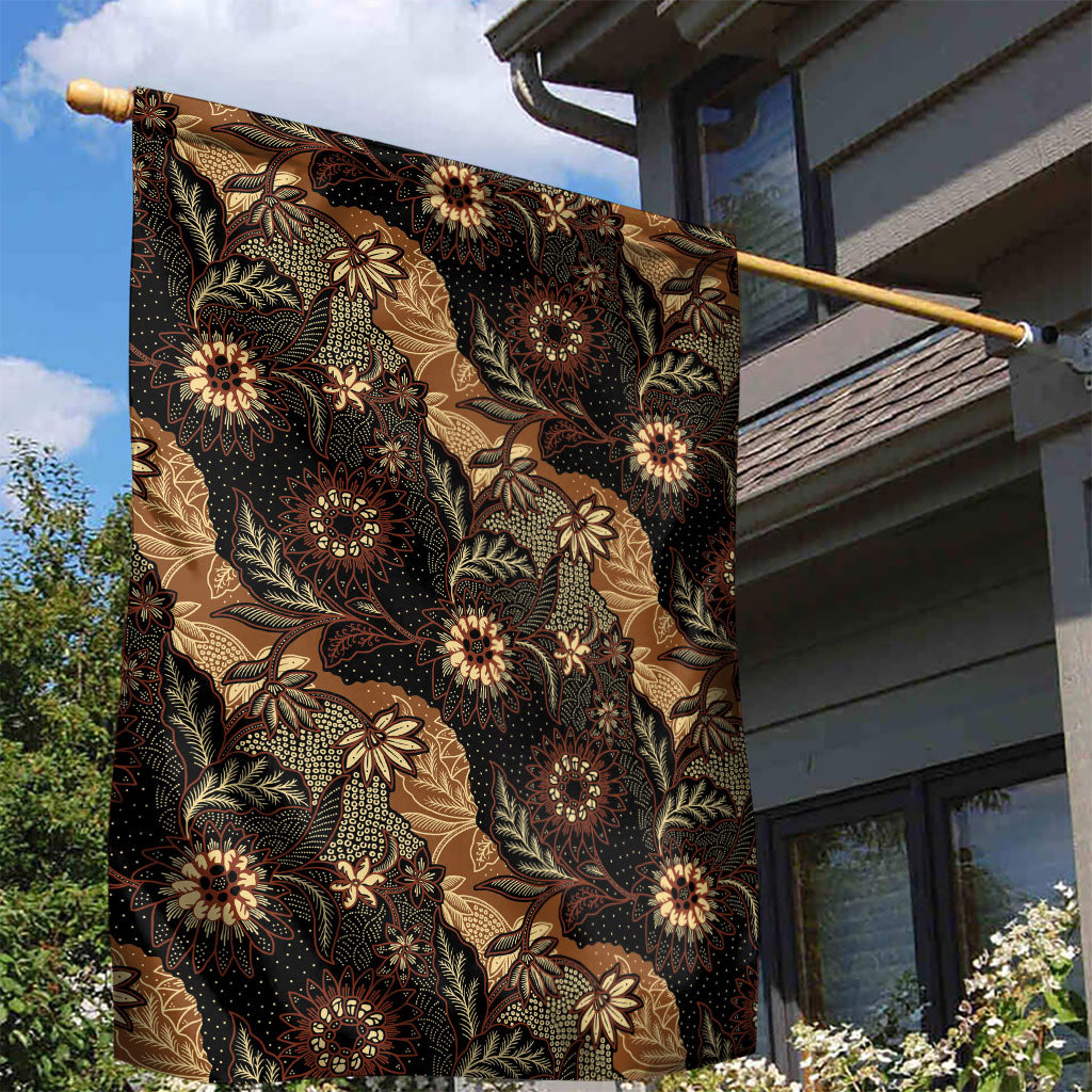 Batik Pedalaman Semen Lereng Style Garden Flag Indonesian Traditional Pattern