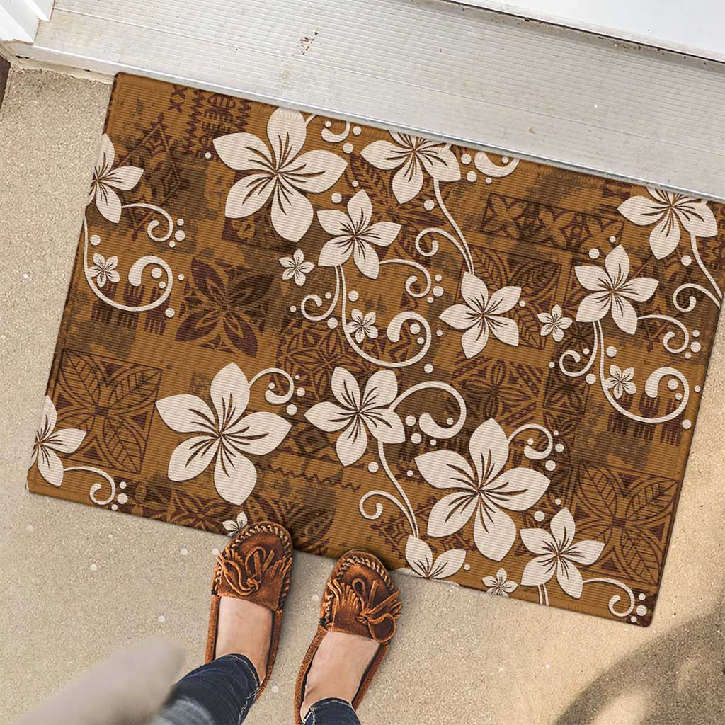 Plumeria Floral Tapa Pattern Vintage Gold Rubber Doormat